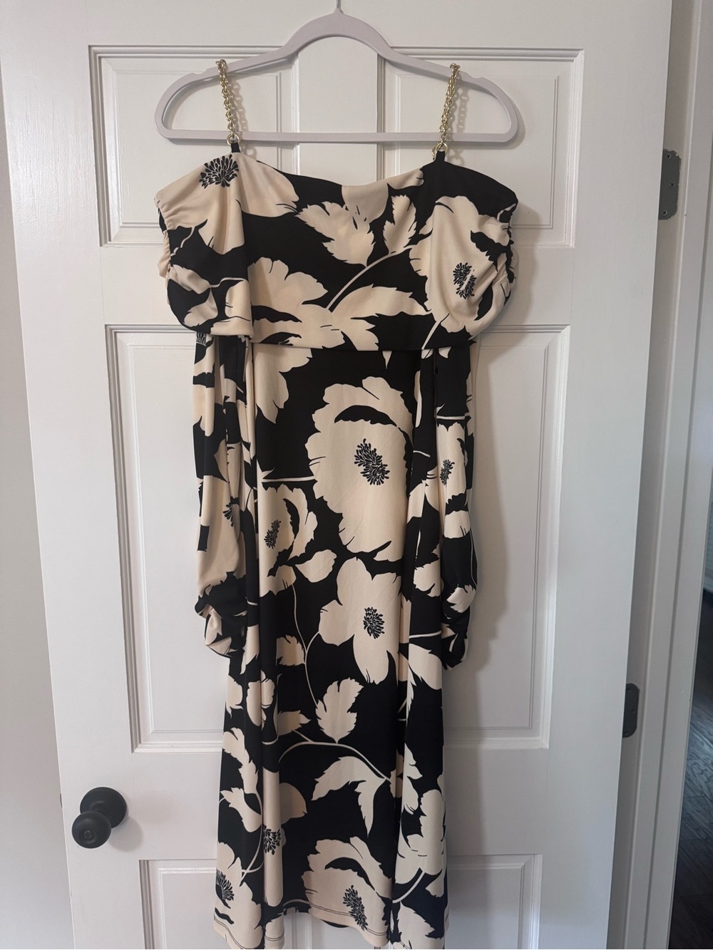 Halstom Black & Cream Floral Off Shoulder Maxi Dress with Chain Straps NWT